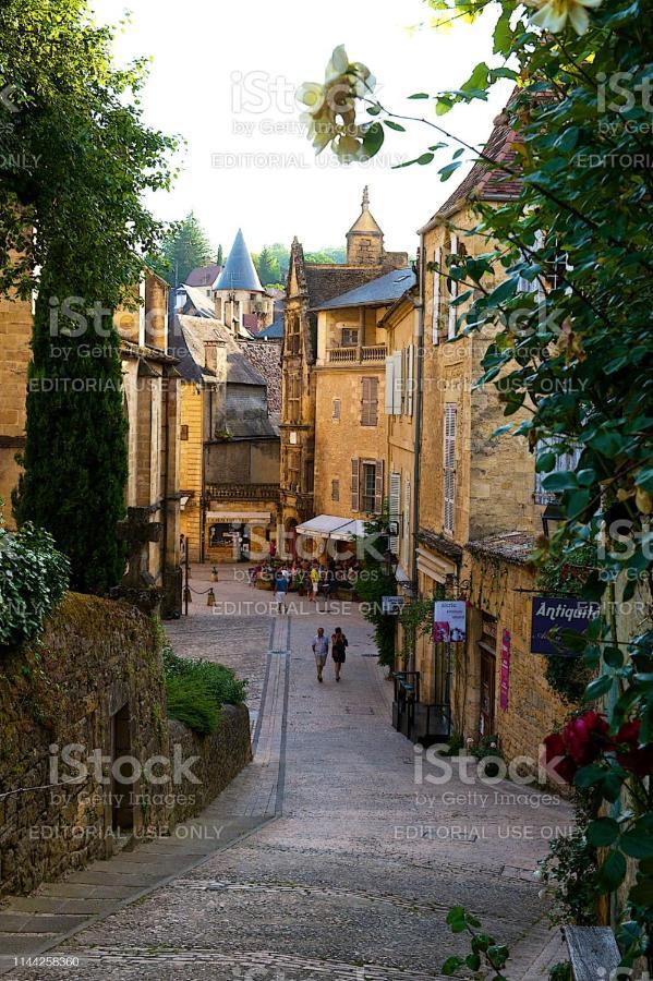 Apartment Fontaine De L'Amour Sarlat-la-Caneda Exterior photo
